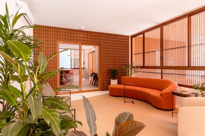 Fotografia profissional de hospedagem para Chalés. Varanda e contato com a natureza