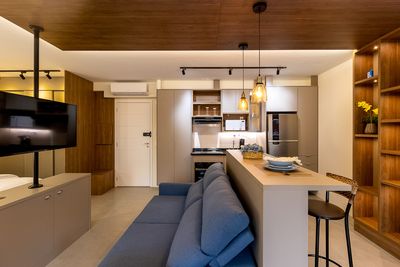 Área de lazer ao ar livre com mobiliário — imagem para anúncios de resort